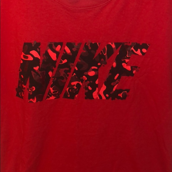 Nike T-Shirt - Picture 2 of 3